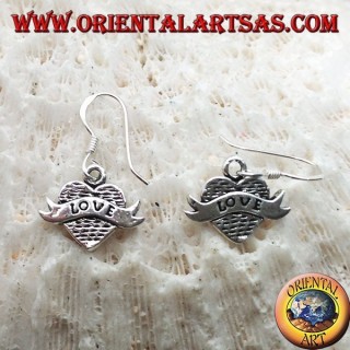 Boucles d'oreilles en argent avec pendentif coeur et bande avec écriture "love"