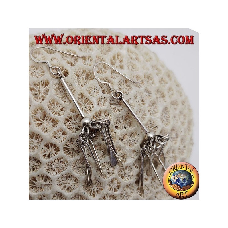 Aretes de plata con placas colgantes