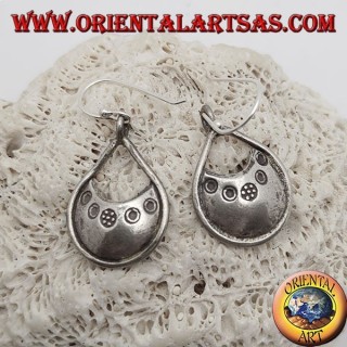 Boucles d'oreilles en argent avec gravures en bas-relief