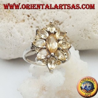 Anillo de flores ovaladas de plata formado por topacios de lanzadera de citrino incrustado