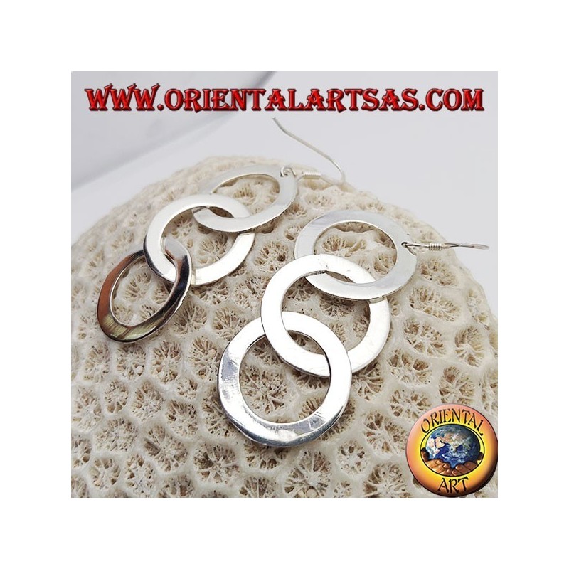 Boucles d'oreilles en argent avec trois pendentifs chaînés lisses et plats