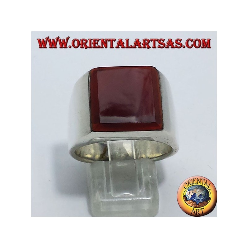 Anillo de plata lisa con cornalina cuadrada superpuesta