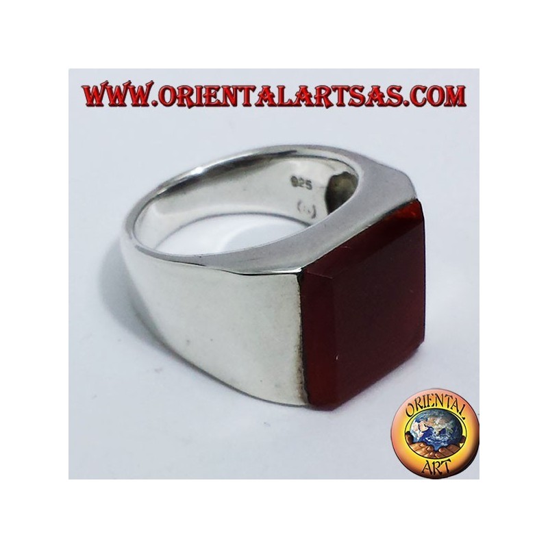 Anillo de plata lisa con cornalina cuadrada superpuesta