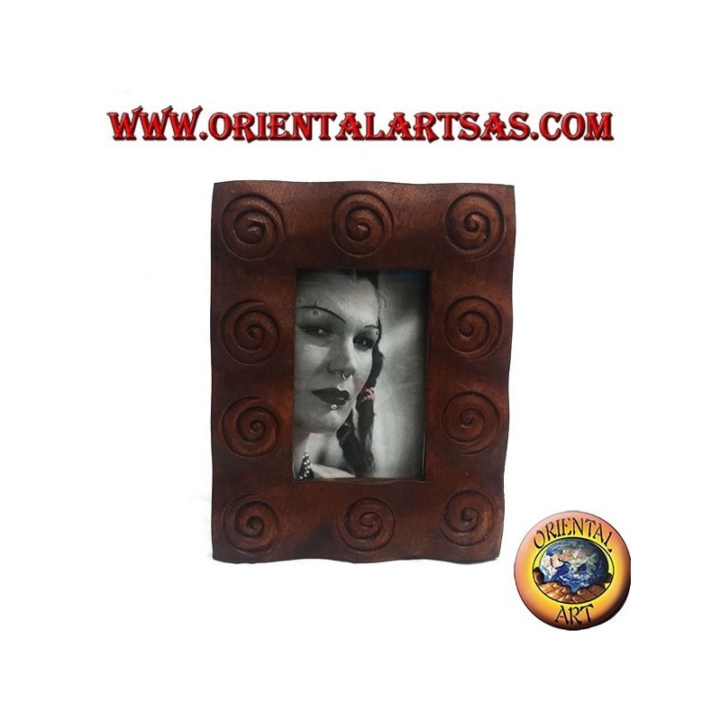 Cadre photo à spirales gravé en bois de pin 25x20 cm
