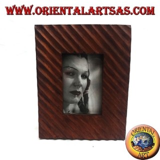 Photo frame with oblique lines engraved in pine wood 25x20 cm
