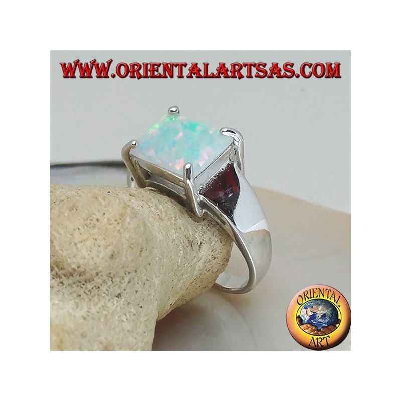Silberring mit einem horizontalen rechteckigen Harlekinopal in vier Teile