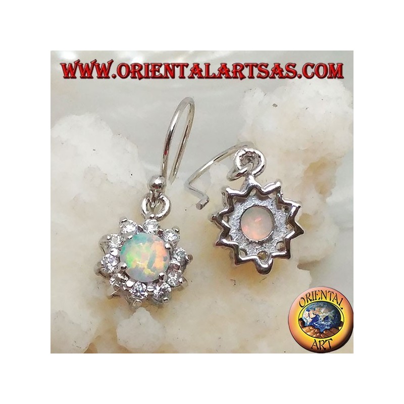 Colgante de pendientes de plata con un conjunto redondo de ópalo blanco rodeado de circonitas (pequeño)