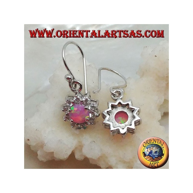 Pendientes colgantes de plata con un conjunto redondo de ópalo rosa rodeado de circonita cúbica (pequeña)
