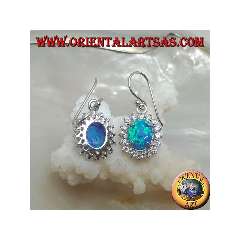 Silberohrringe mit ovalem blauem Feueropal, umgeben von Zirkonia (groß)