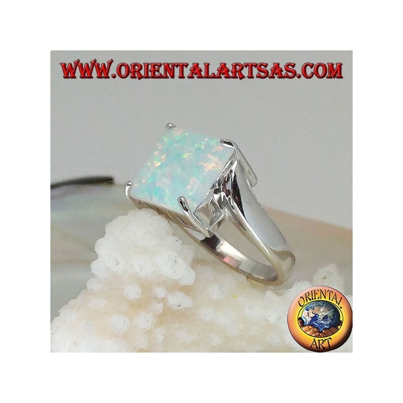 Silberring mit quadratischem Harlekinopal in vier und asymmetrischer Fassung