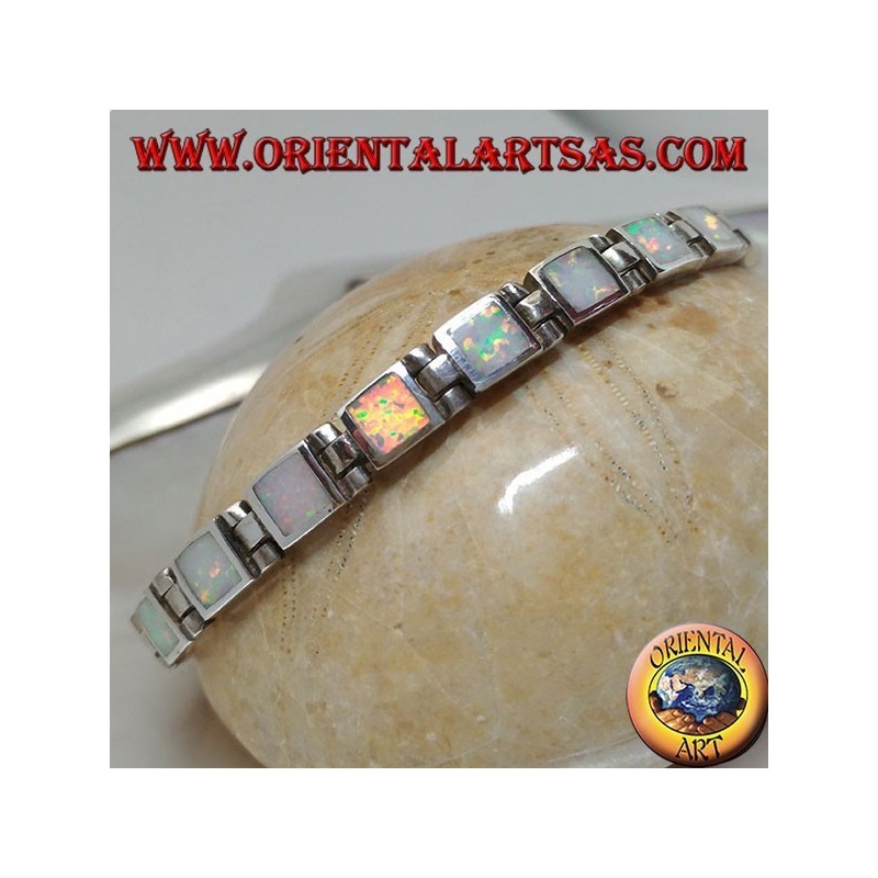 Bracelet montre en argent avec dix-huit opales arlequin carrées