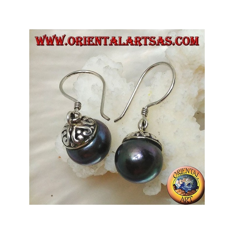 Boucles d'oreilles en argent avec perle d'eau douce grise et décoration ethnique