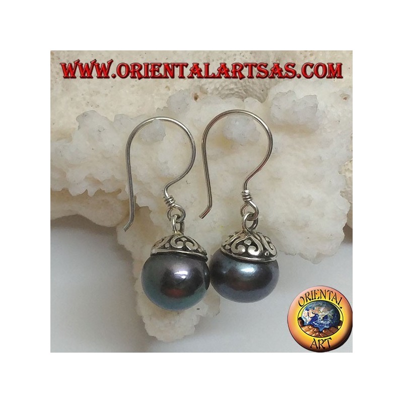 Boucles d'oreilles en argent avec perle d'eau douce grise et décoration ethnique