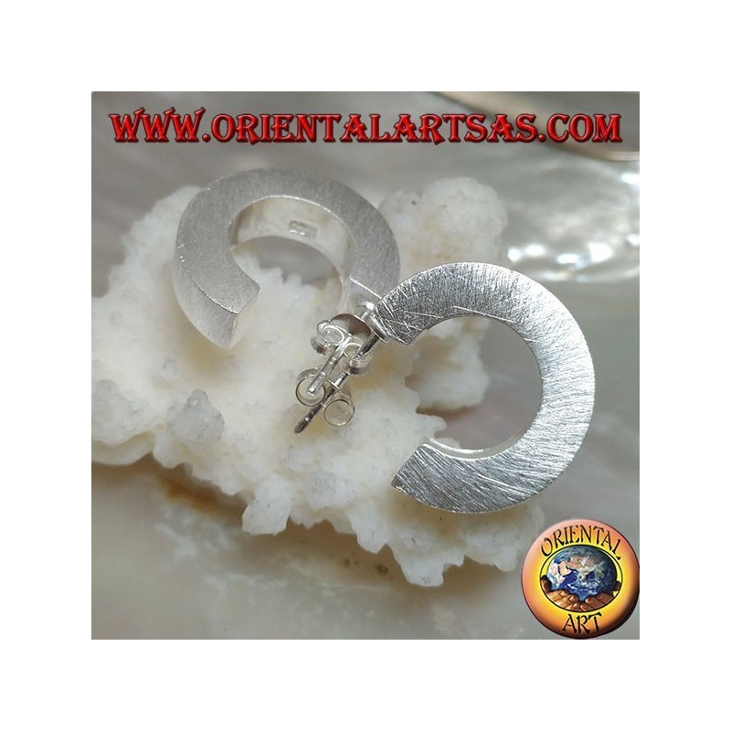 Silberne Ohrringe mit breitem Quadrat und satiniertem Finish und 20 mm Schmetterlingsverschluss