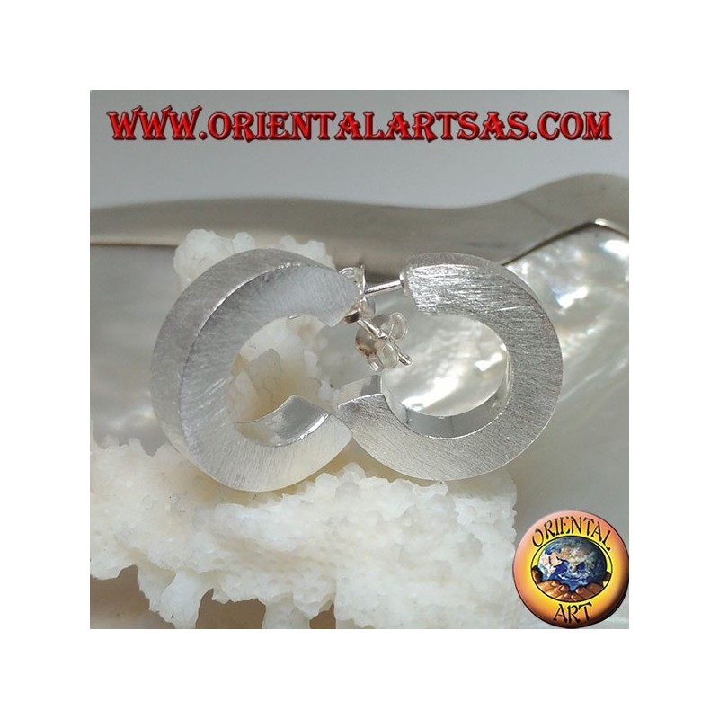 Silberne Ohrringe mit breitem Quadrat und satiniertem Finish und 20 mm Schmetterlingsverschluss