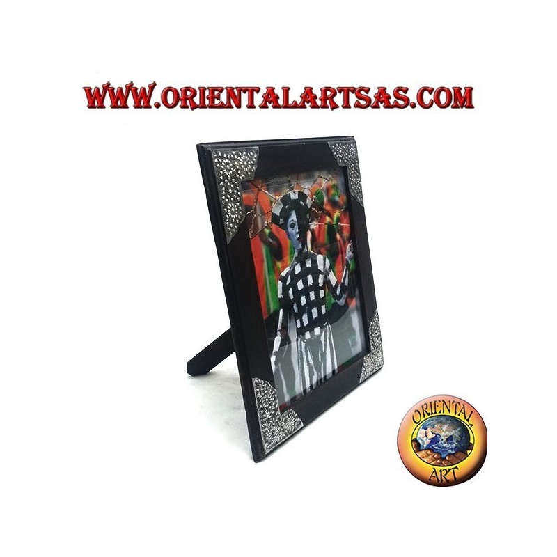 Mango wood photo frame with four silver-colored inserts with floral decoration of 31 x 26 cm