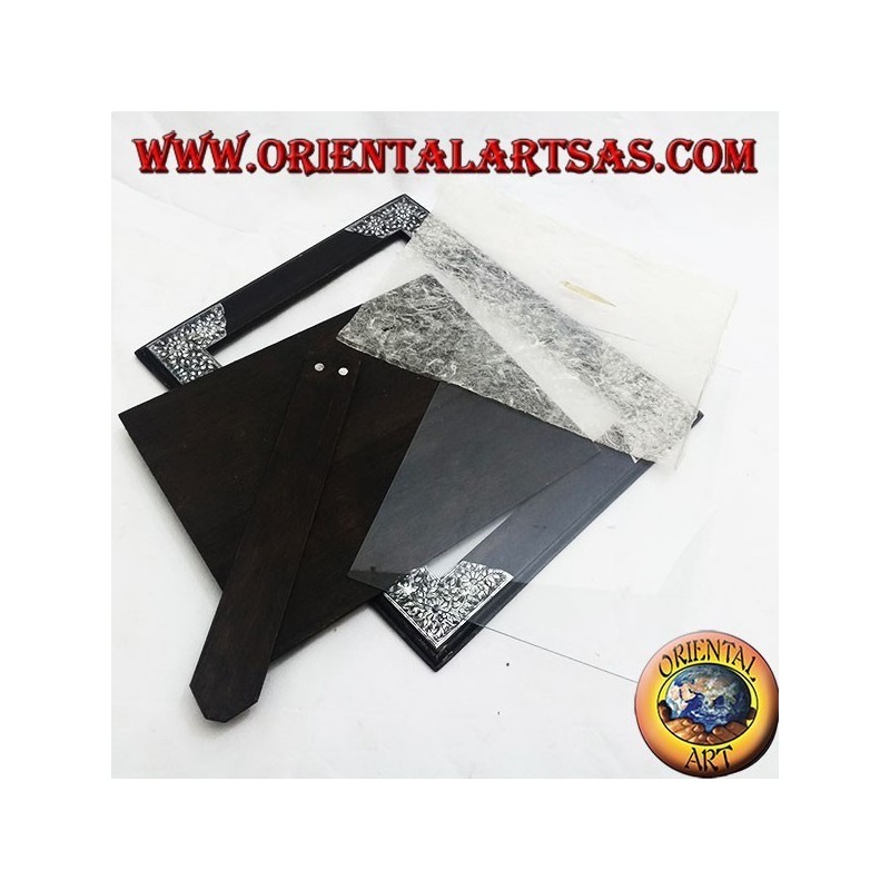 Mango wood photo frame with four silver-colored inserts with floral decoration of 31 x 26 cm