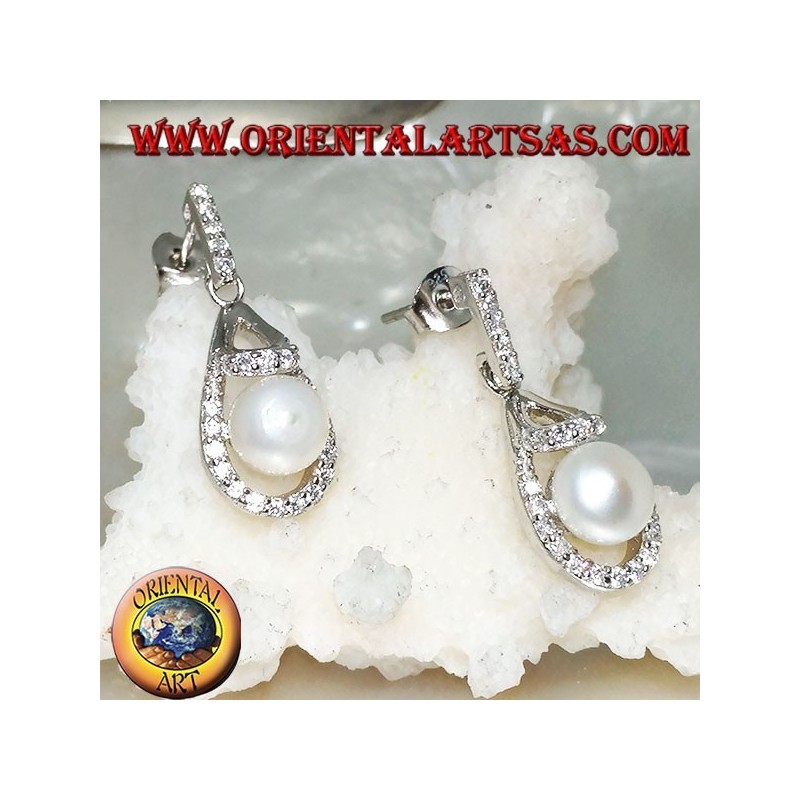 Orecchini in argento a goccia pendente con perla bianca d'acqua dolce contornata da zirconi