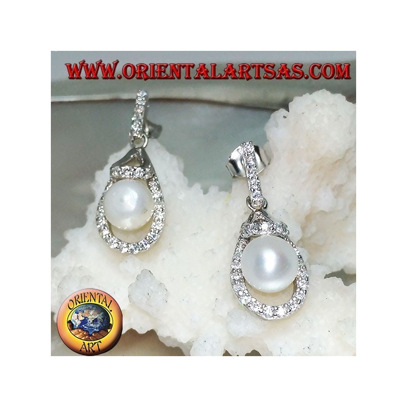 Boucles d'oreilles en argent avec perle d'eau douce blanche entourée de zircone cubique