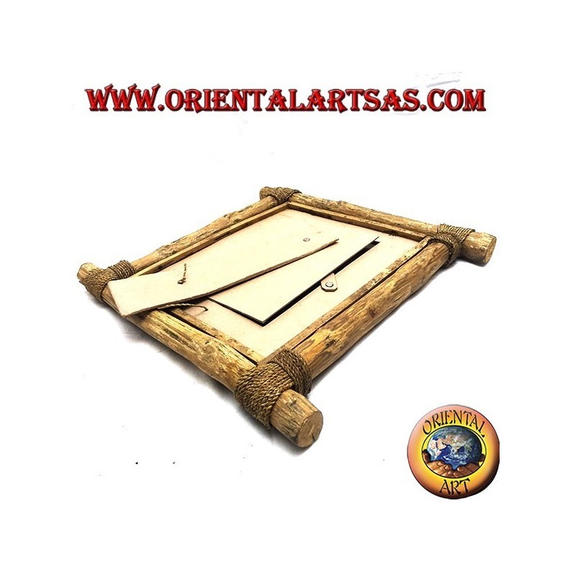 Vertical photo frame in coffee wood and decorations in bark and natural elements 35 x 33 cm