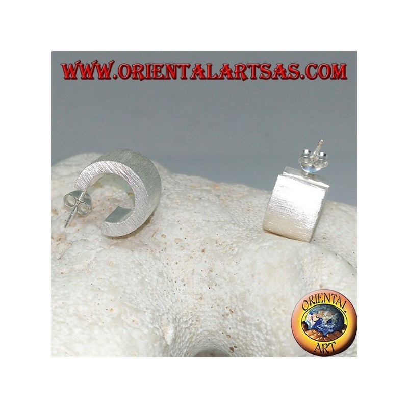 Wide squared circle silver earrings with satin finish and 15 mm butterfly clasp