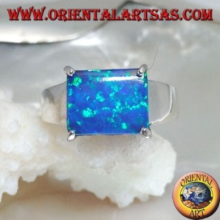 Anillo de plata con ópalo azul rectangular horizontal en cuatro