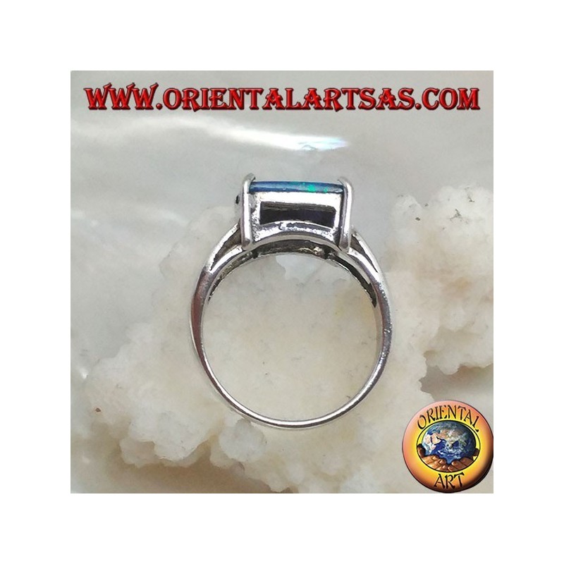 Silberring mit horizontalem rechteckigem blauem Opal in vier Teile
