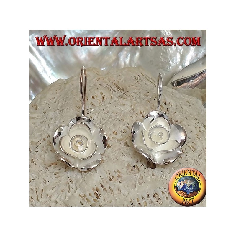 Boucles d'oreilles en argent en forme de grande rose satinée