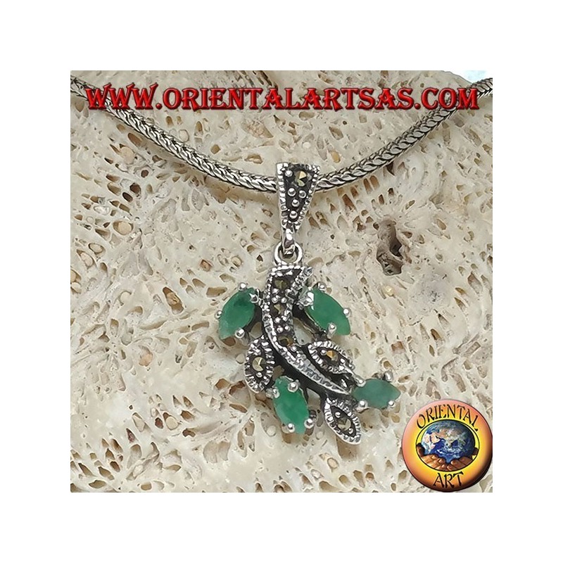 Ciondolo in argento a ramo con foglie tempestato di marcasite e con smeraldi a navetta naturali incastonati