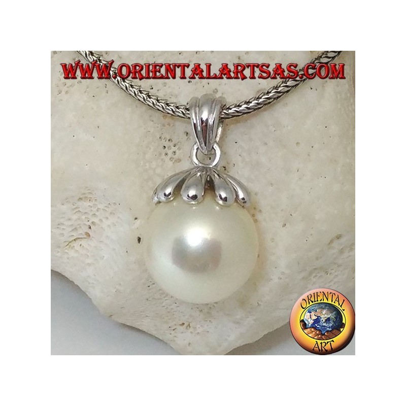 Colgante de plata con perla gigante de agua dulce y tapa de hoja