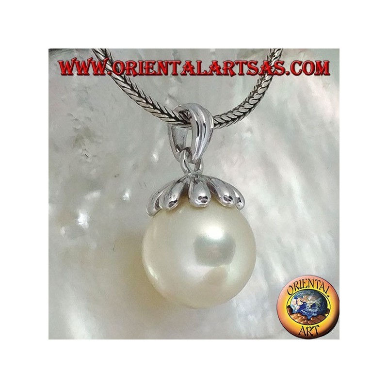 Colgante de plata con perla gigante de agua dulce y tapa de hoja