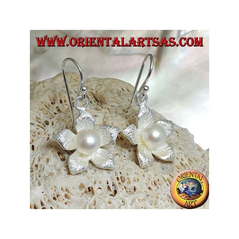 Silver earrings with leaf in the shape of a pendant satin star and white water pearl