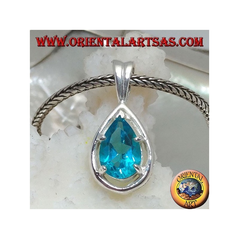 Ciondolo in argento con topazio azzurro sfaccettato incastonato su rialzo di montatura a goccia