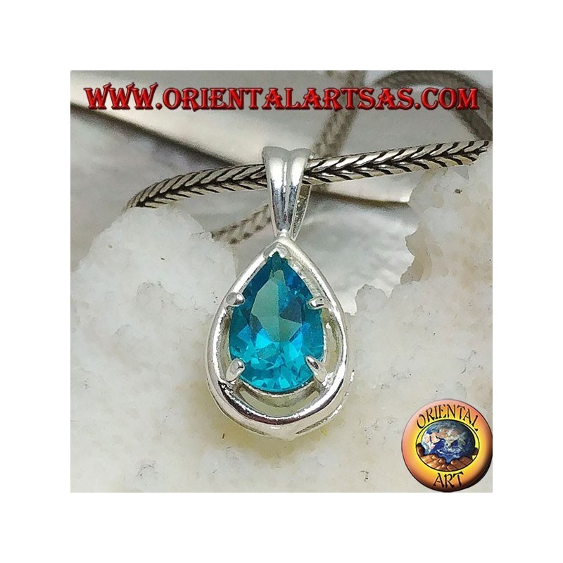 Colgante de plata con topacio azul facetado engastado en una montura en forma de gota