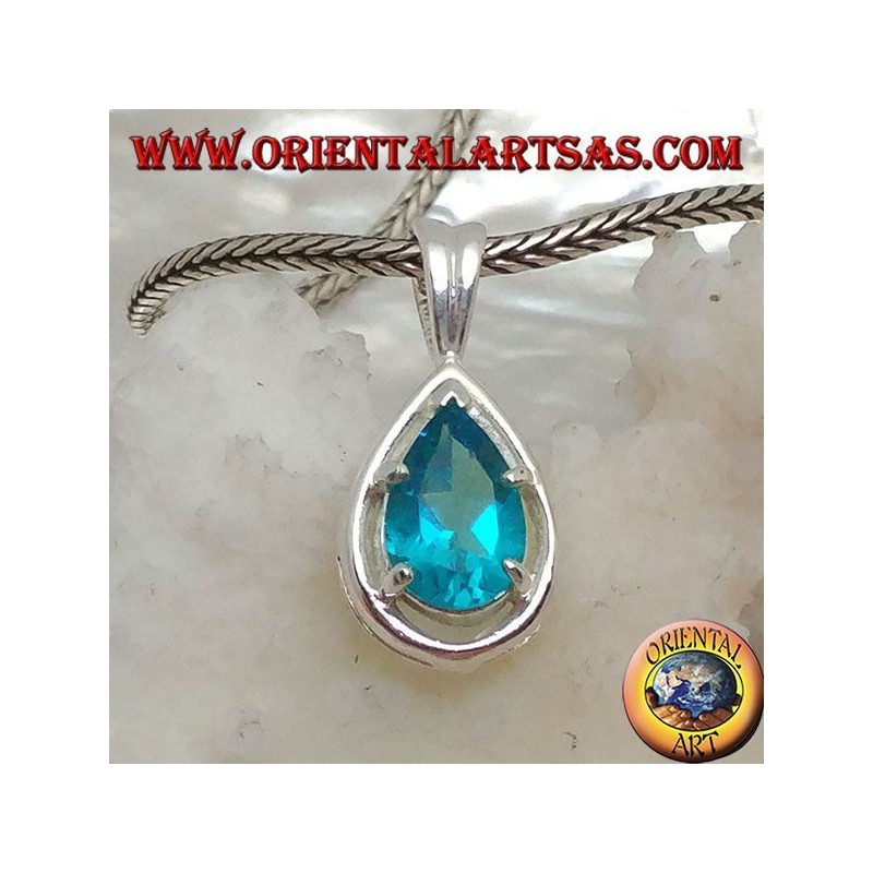 Ciondolo in argento con topazio azzurro sfaccettato incastonato su rialzo di montatura a goccia