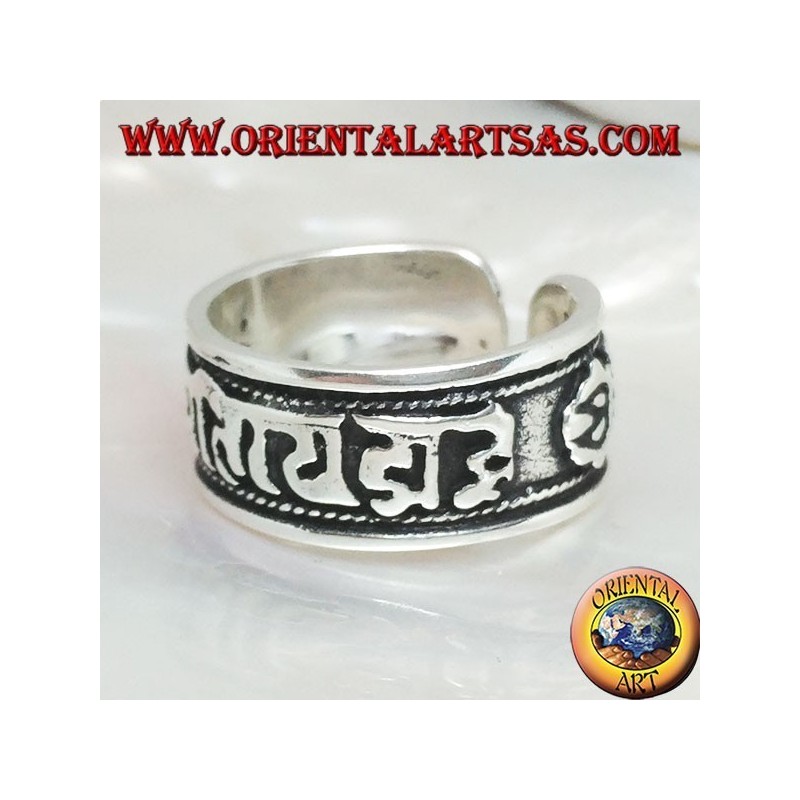 Anello in argento a fascia con mantra tibetano OM MANI PADME HUM