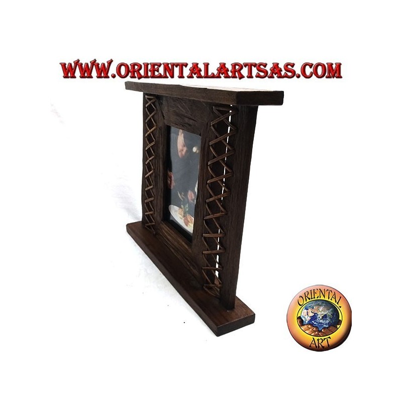 Cornice portafoto in legno di teak antico con corteccia intrecciata sui lati da 28x24 cm