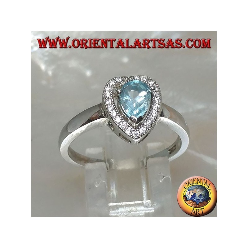 Silberring mit natürlichem blauen Topas, umgeben von Zirkonen