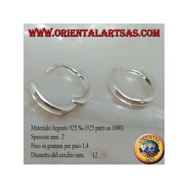 Simple hoop silver earring and 2 x 12 mm snap closure