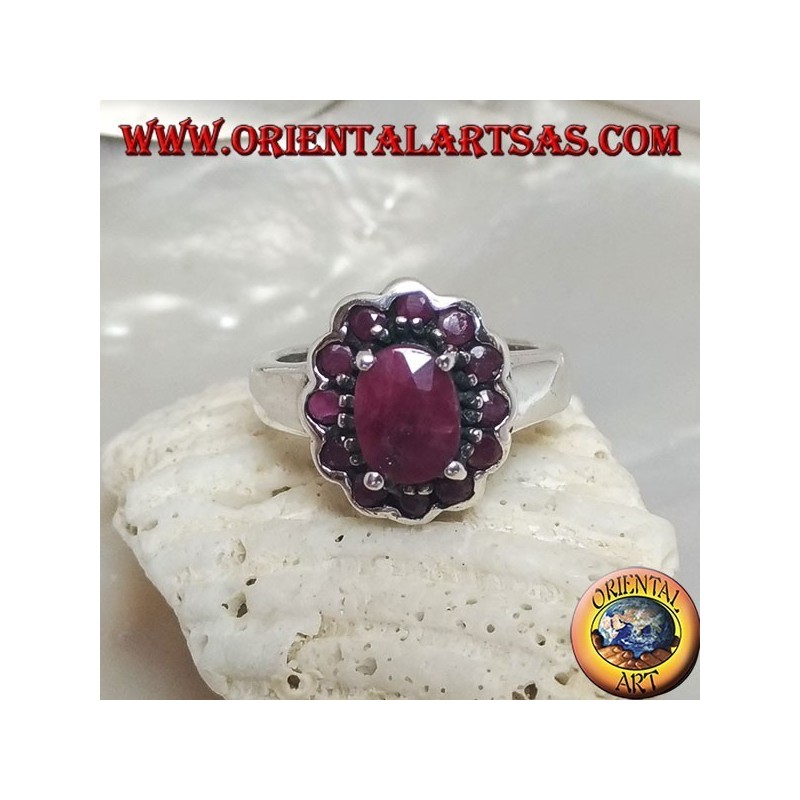 Bague en argent avec rubis naturel ovale sertie de petits rubis ronds