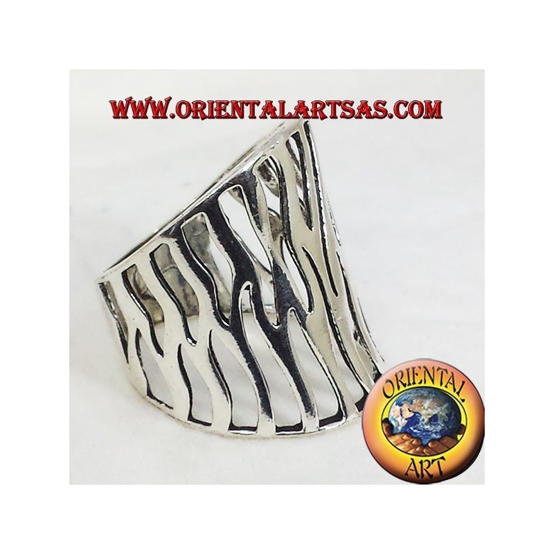 anillo de banda de plata tallada de la llama