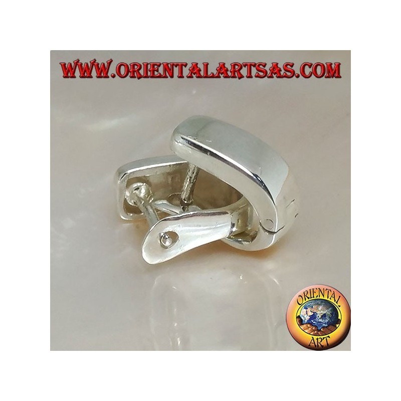 Einfacher und gespannter silberner Creolenohrring mit 14 x 12 x 6 mm Druckknopfverschluss