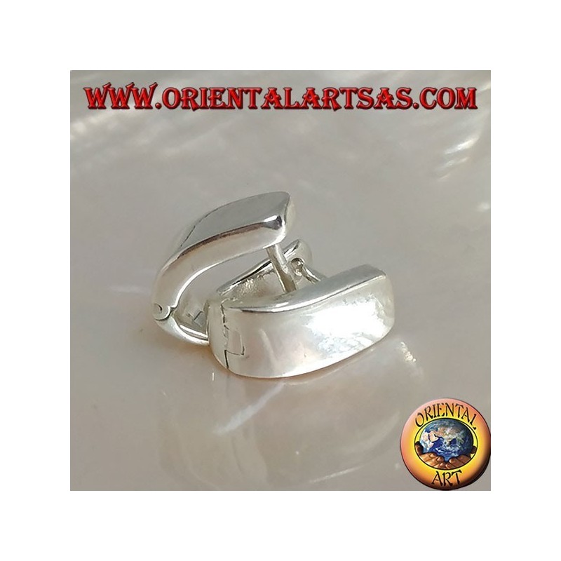 Boucle d'oreille en argent simple et étirée avec fermeture à pression 14 x 12 x 6 mm