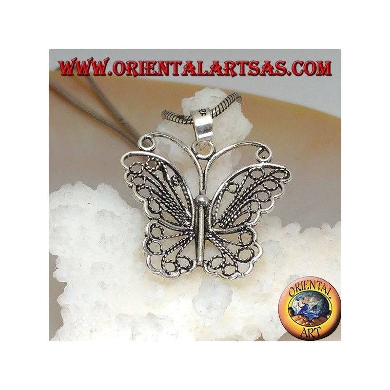 Pendentif en argent en forme de papillon avec ailes et antennes décoratives ajourées