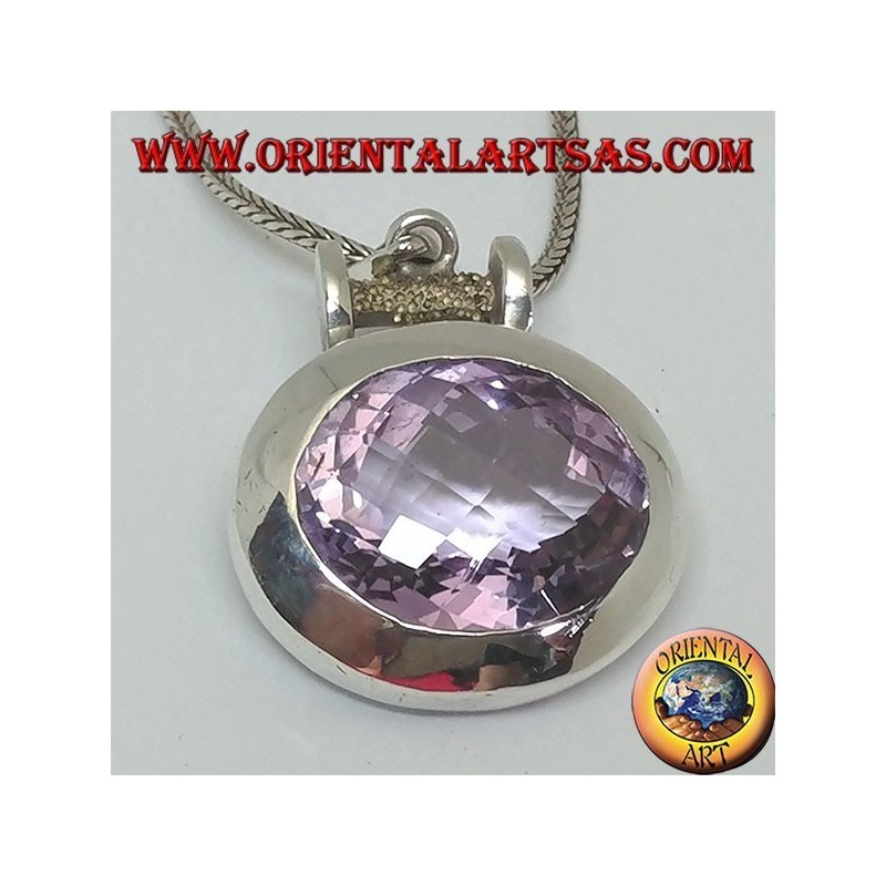 Pendentif en argent avec une splendide grande améthyste naturelle ovale à facettes sur une monture horizontale lisse