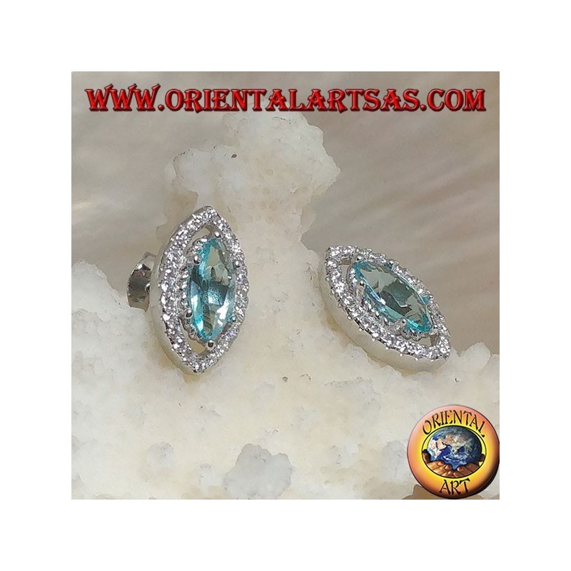 Boucles d'oreilles Lobe Shuttle en argent avec topaze bleue naturelle entourées de zircons