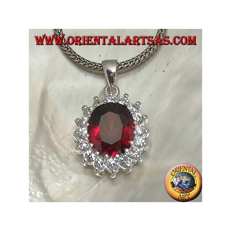 Pendentif en argent avec grenat ovale à facettes serti de zircons ronds
