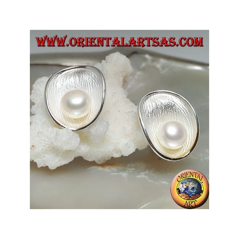 Silver lobe earrings with satin mother shell inside and white freshwater pearl