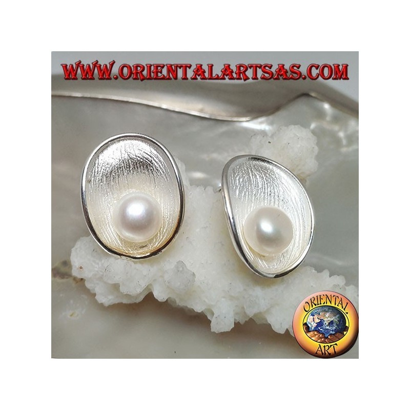 Silver lobe earrings with satin mother shell inside and white freshwater pearl