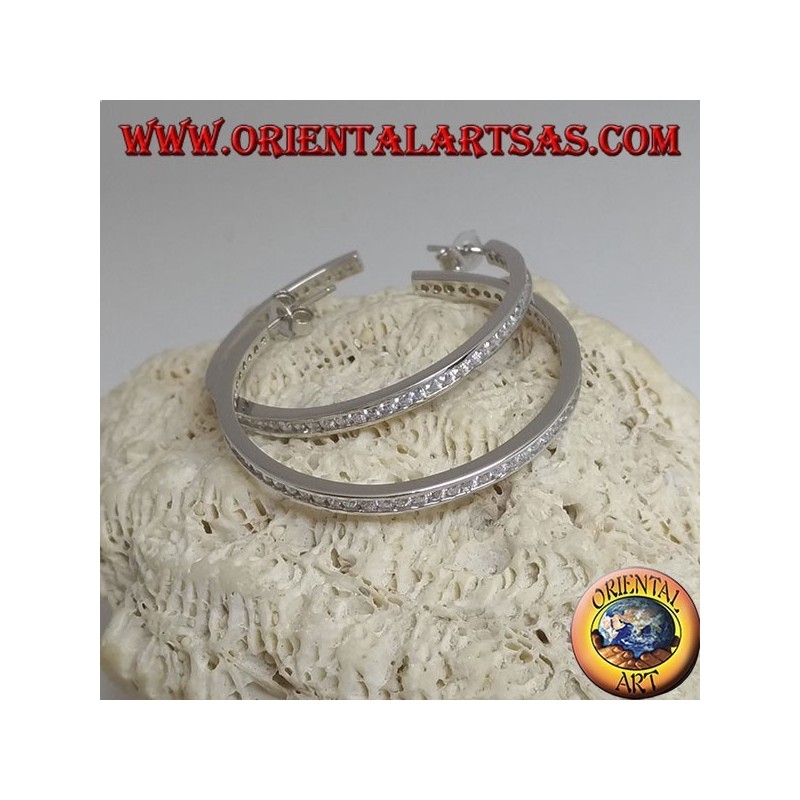 Boucles d'oreilles simples en forme de cercle en argent avec une rangée de zircons blancs centraux de 40 mm